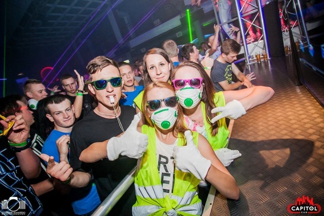 Noc Wariatów w klubie Capitol [31.07.2015] - zdjęcie #140 - eOstroleka.pl