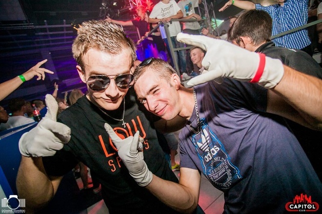 Noc Wariatów w klubie Capitol [31.07.2015] - zdjęcie #136 - eOstroleka.pl