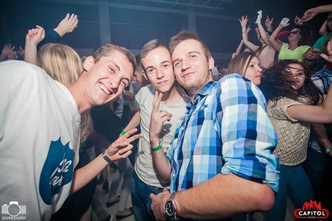 Noc Wariatów w klubie Capitol [31.07.2015] - zdjęcie #128 - eOstroleka.pl