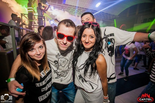 Noc Wariatów w klubie Capitol [31.07.2015] - zdjęcie #119 - eOstroleka.pl