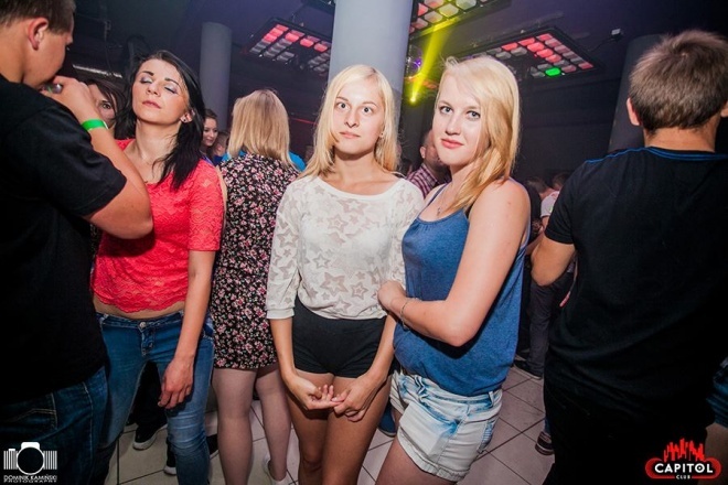 Noc Wariatów w klubie Capitol [31.07.2015] - zdjęcie #117 - eOstroleka.pl