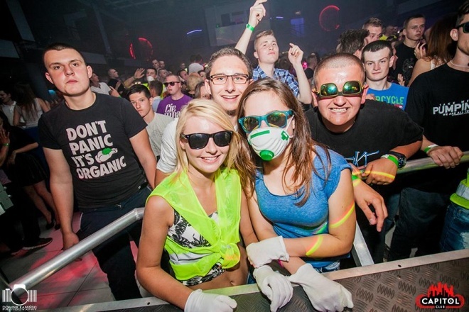 Noc Wariatów w klubie Capitol [31.07.2015] - zdjęcie #115 - eOstroleka.pl