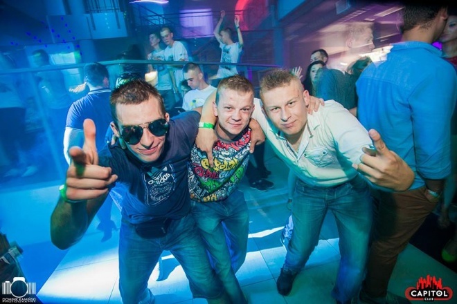 Noc Wariatów w klubie Capitol [31.07.2015] - zdjęcie #110 - eOstroleka.pl