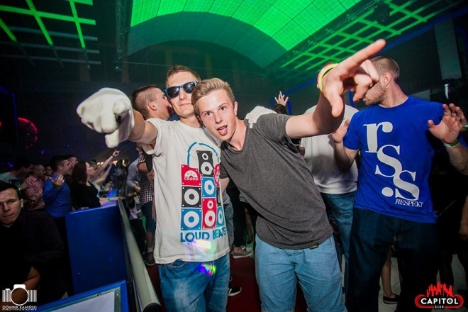 Noc Wariatów w klubie Capitol [31.07.2015] - zdjęcie #109 - eOstroleka.pl