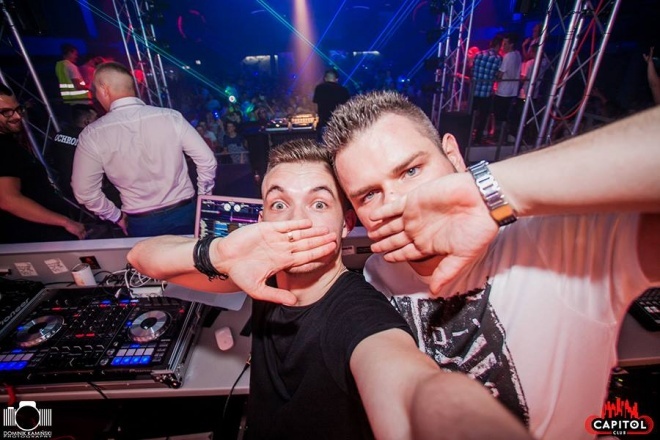 Noc Wariatów w klubie Capitol [31.07.2015] - zdjęcie #86 - eOstroleka.pl