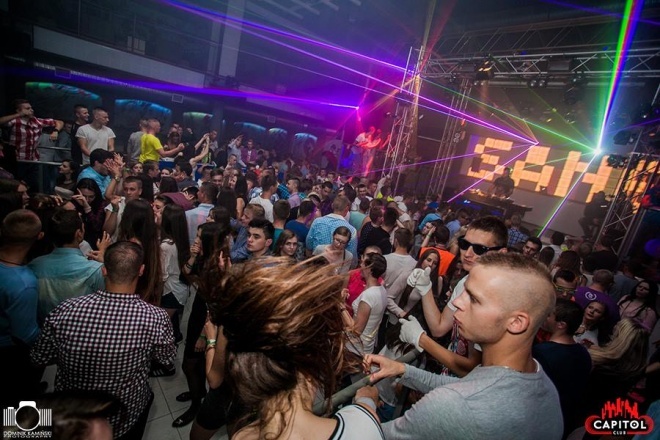 Noc Wariatów w klubie Capitol [31.07.2015] - zdjęcie #85 - eOstroleka.pl
