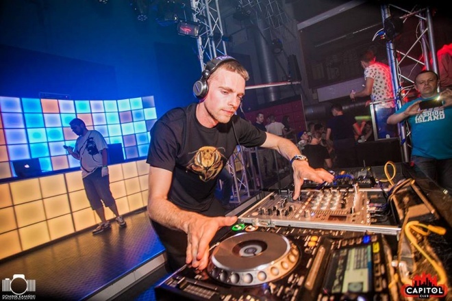 Noc Wariatów w klubie Capitol [31.07.2015] - zdjęcie #79 - eOstroleka.pl