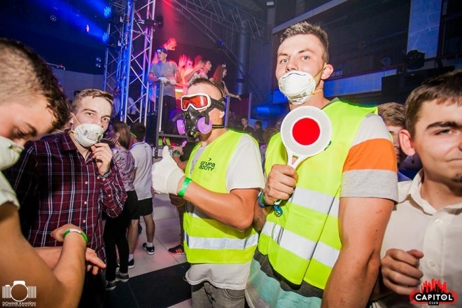 Noc Wariatów w klubie Capitol [31.07.2015] - zdjęcie #77 - eOstroleka.pl