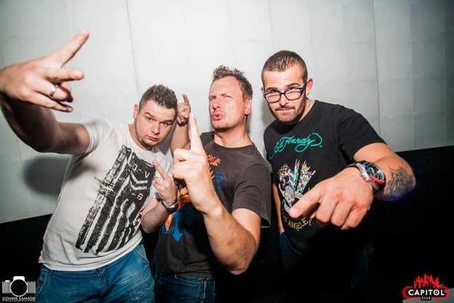 Noc Wariatów w klubie Capitol [31.07.2015] - zdjęcie #173 - eOstroleka.pl