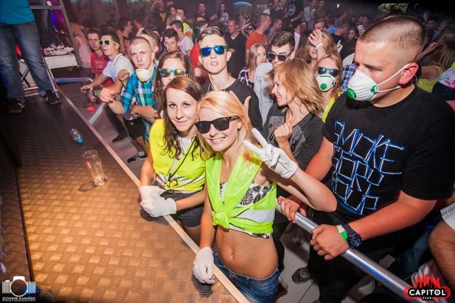 Noc Wariatów w klubie Capitol [31.07.2015] - zdjęcie #58 - eOstroleka.pl