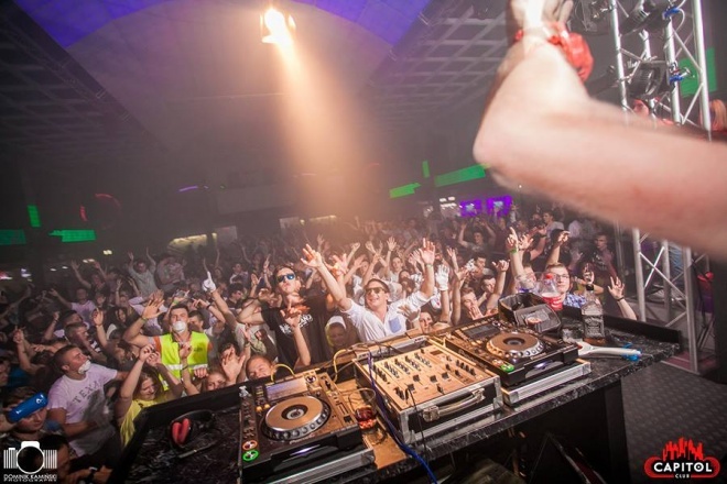 Noc Wariatów w klubie Capitol [31.07.2015] - zdjęcie #163 - eOstroleka.pl