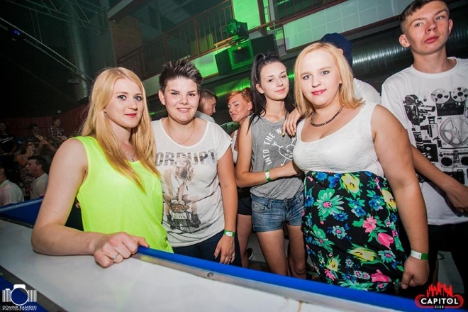 Noc Wariatów w klubie Capitol [31.07.2015] - zdjęcie #40 - eOstroleka.pl