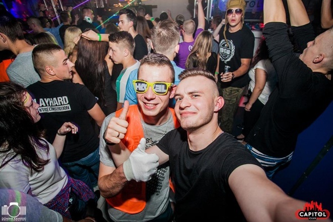 Noc Wariatów w klubie Capitol [31.07.2015] - zdjęcie #33 - eOstroleka.pl
