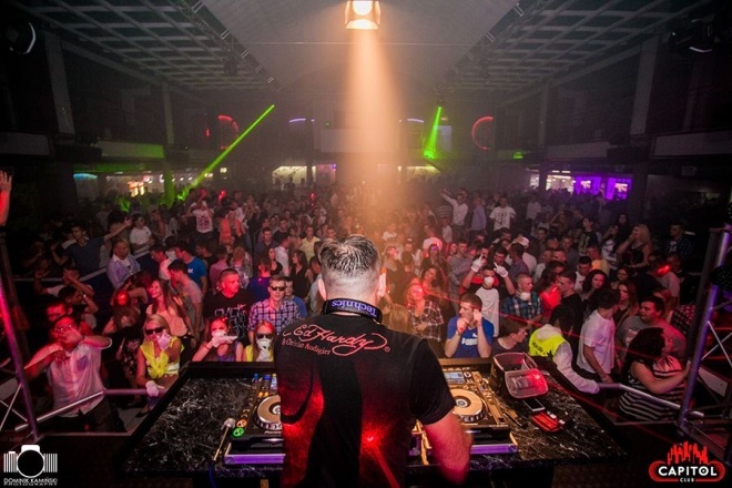 Noc Wariatów w klubie Capitol [31.07.2015] - zdjęcie #26 - eOstroleka.pl