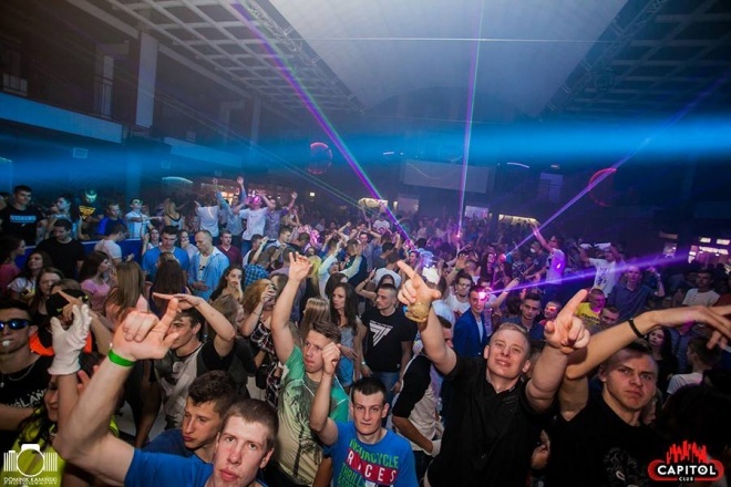 Noc Wariatów w klubie Capitol [31.07.2015] - zdjęcie #23 - eOstroleka.pl