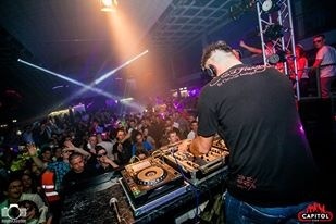 Noc Wariatów w klubie Capitol [31.07.2015] - zdjęcie #21 - eOstroleka.pl