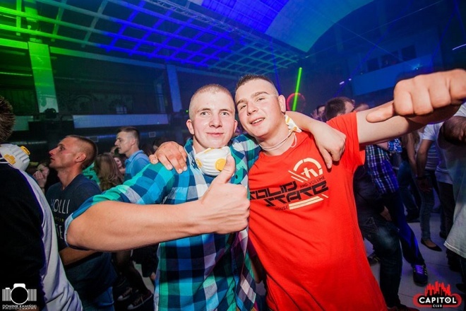 Noc Wariatów w klubie Capitol [31.07.2015] - zdjęcie #19 - eOstroleka.pl