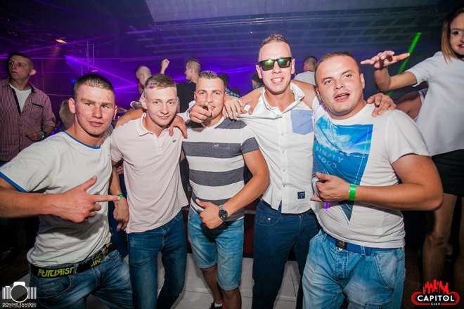Noc Wariatów w klubie Capitol [31.07.2015] - zdjęcie #13 - eOstroleka.pl