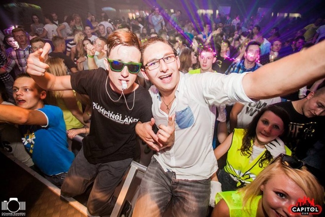 Noc Wariatów w klubie Capitol [31.07.2015] - zdjęcie #150 - eOstroleka.pl
