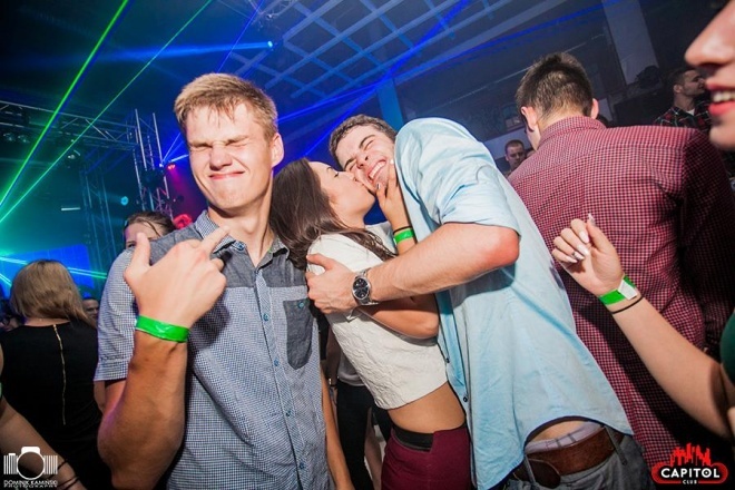 Noc Wariatów w klubie Capitol [31.07.2015] - zdjęcie #3 - eOstroleka.pl