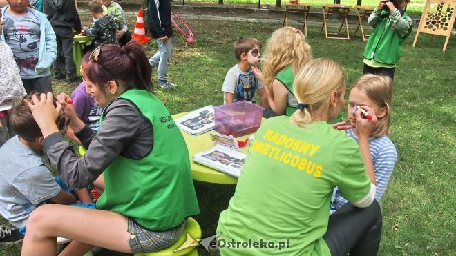 Festyn rodzinny z Radosnym Świetlicobusem, OSM i Radą Osiedla Dzieci Polskich [01.08.2015] - zdjęcie #4 - eOstroleka.pl
