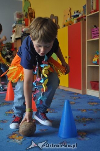 Dzień Hawajski w Punkcie Przedszkolnym Kangurek [31.07.2015] - zdjęcie #29 - eOstroleka.pl