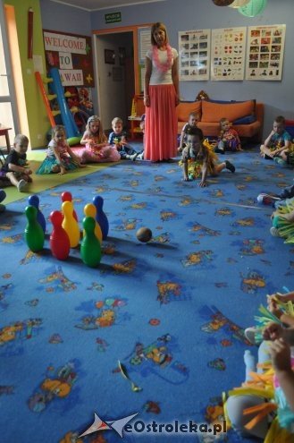 Dzień Hawajski w Punkcie Przedszkolnym Kangurek [31.07.2015] - zdjęcie #22 - eOstroleka.pl