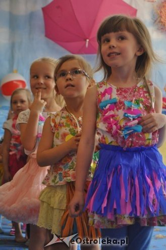 Dzień Hawajski w Punkcie Przedszkolnym Kangurek [31.07.2015] - zdjęcie #21 - eOstroleka.pl