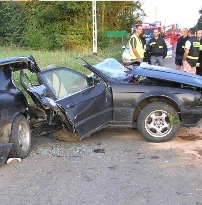 Wypadek w Krasnem (08.08.09) - zdjęcie #2 - eOstroleka.pl