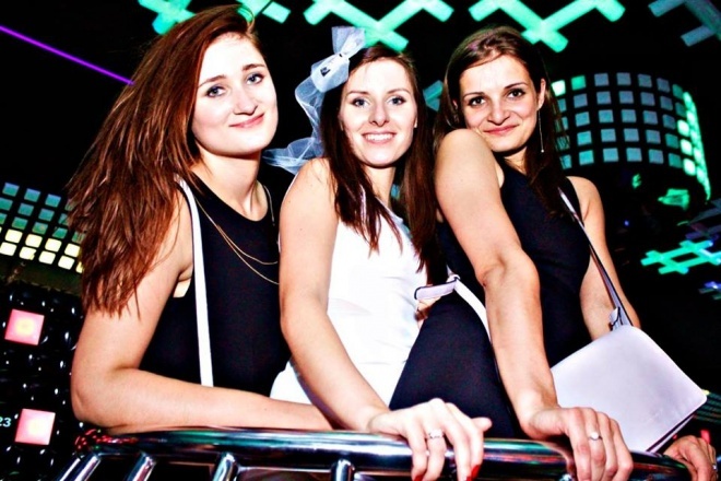 Piękni i Młodzi w Clubie Ibiza Zalesi [01.08.2015] - zdjęcie #1 - eOstroleka.pl