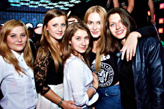 Piękni i Młodzi w Clubie Ibiza Zalesi [01.08.2015] - zdjęcie #26 - eOstroleka.pl
