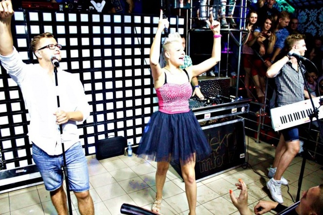 Piękni i Młodzi w Clubie Ibiza Zalesi [01.08.2015] - zdjęcie #117 - eOstroleka.pl