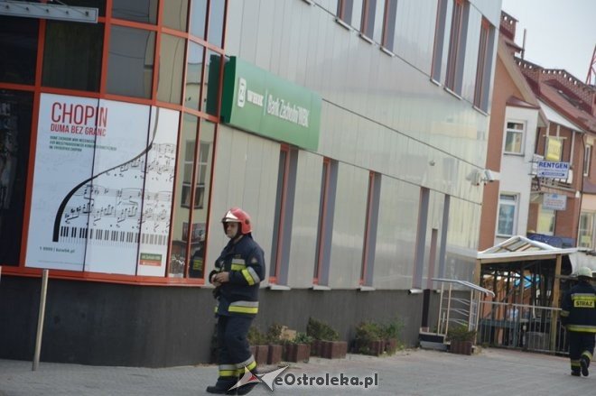 Alarm pożarowy w banku BZ WBK [09.08.2015] - zdjęcie #4 - eOstroleka.pl