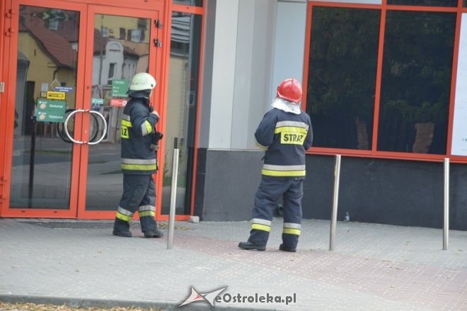 Alarm pożarowy w banku BZ WBK [09.08.2015] - zdjęcie #10 - eOstroleka.pl
