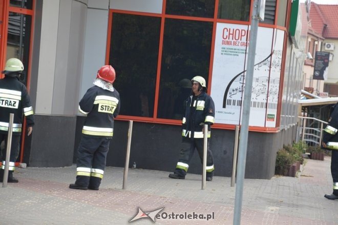 Alarm pożarowy w banku BZ WBK [09.08.2015] - zdjęcie #11 - eOstroleka.pl