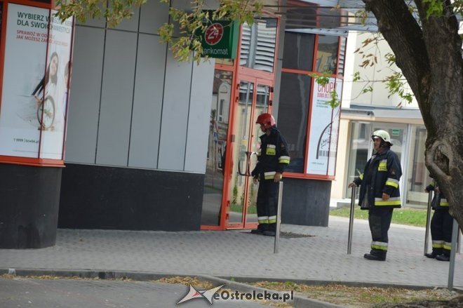 Alarm pożarowy w banku BZ WBK [09.08.2015] - zdjęcie #14 - eOstroleka.pl
