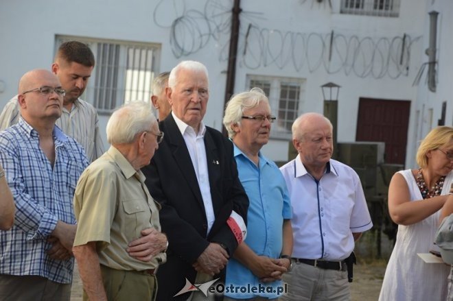 Prezentacja pierwszego muralu w Muzeum Żołnierzy Wyklętych [11.08.2015] - zdjęcie #38 - eOstroleka.pl