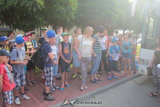 Dzieci z bloków OTBS zwiedziły Stadion Narodowy 12.08.2015] - zdjęcie #7 - eOstroleka.pl