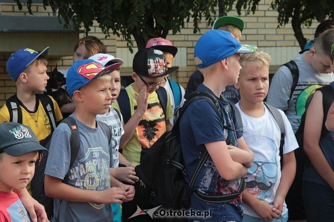 Dzieci z bloków OTBS zwiedziły Stadion Narodowy 12.08.2015] - zdjęcie #5 - eOstroleka.pl
