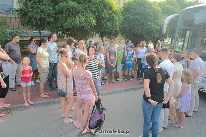 Dzieci z bloków OTBS zwiedziły Stadion Narodowy 12.08.2015] - zdjęcie #2 - eOstroleka.pl