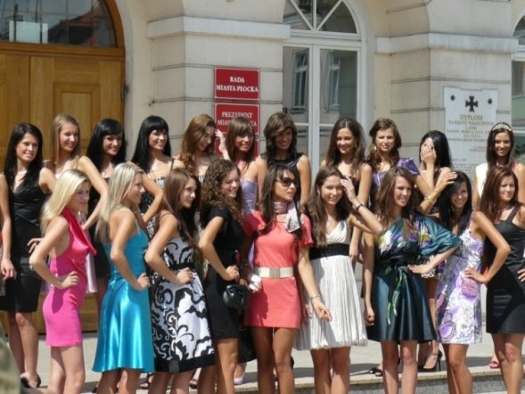 Finalistki Miss Polski na konferencji w Płocku (06.08.09) - zdjęcie #10 - eOstroleka.pl