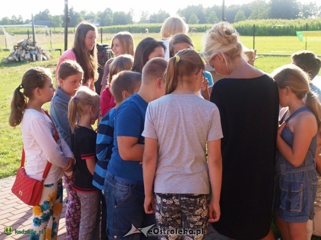 Krobia: Świetna zabawa podczas pikniku rodzinnego [12.08.2015] - zdjęcie #35 - eOstroleka.pl