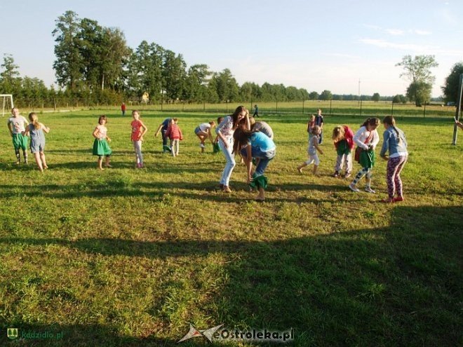 Krobia: Świetna zabawa podczas pikniku rodzinnego [12.08.2015] - zdjęcie #18 - eOstroleka.pl