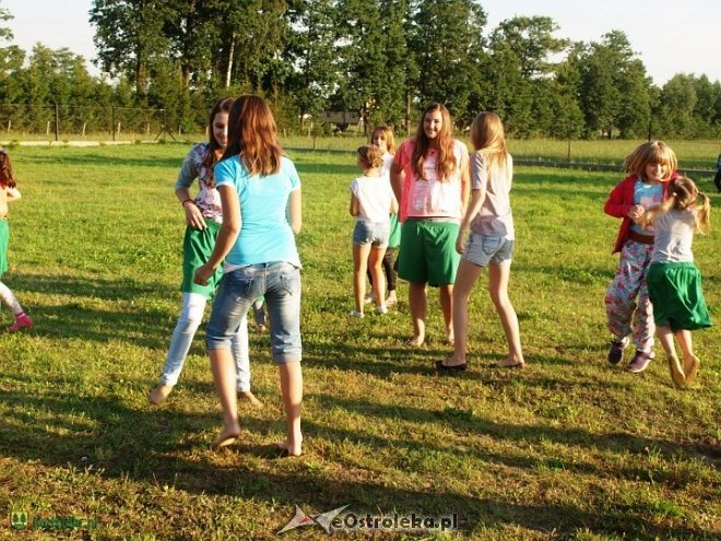 Krobia: Świetna zabawa podczas pikniku rodzinnego [12.08.2015] - zdjęcie #17 - eOstroleka.pl