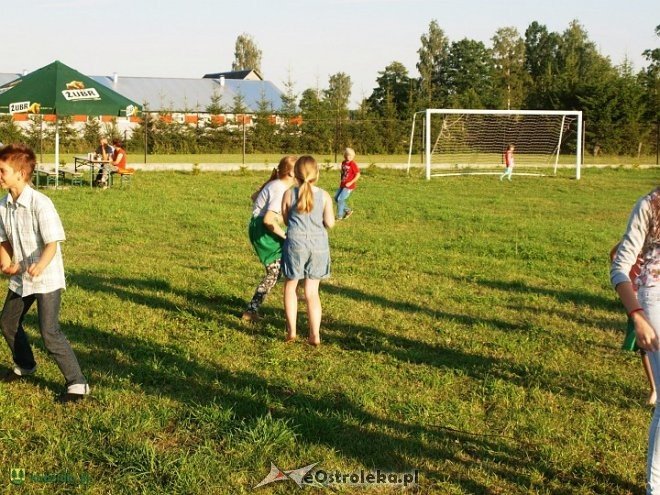 Krobia: Świetna zabawa podczas pikniku rodzinnego [12.08.2015] - zdjęcie #12 - eOstroleka.pl