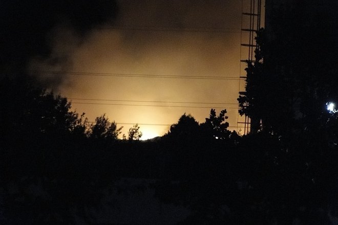 Pożar na wysypisku śmieci [17.08.2015] - zdjęcie #11 - eOstroleka.pl