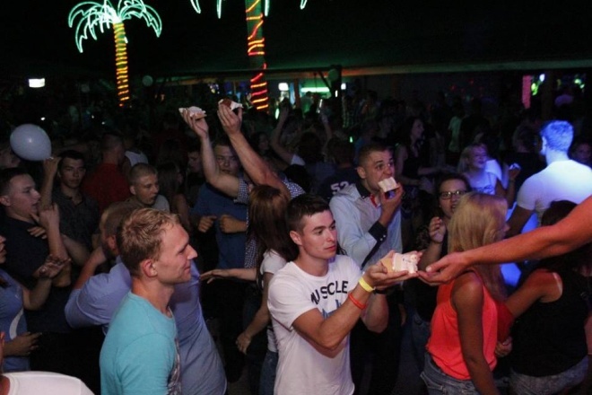Club Ibiza Zalesie obchodził 9. urodziny [14.08.2015] - zdjęcie #64 - eOstroleka.pl
