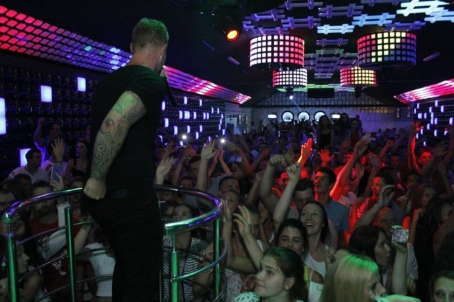 Club Ibiza Zalesie obchodził 9. urodziny [14.08.2015] - zdjęcie #56 - eOstroleka.pl