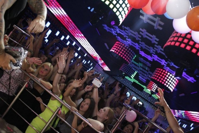 Club Ibiza Zalesie obchodził 9. urodziny [14.08.2015] - zdjęcie #20 - eOstroleka.pl