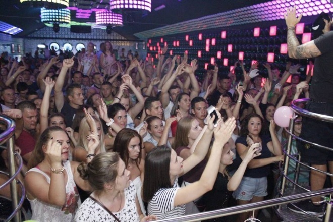 Club Ibiza Zalesie obchodził 9. urodziny [14.08.2015] - zdjęcie #74 - eOstroleka.pl